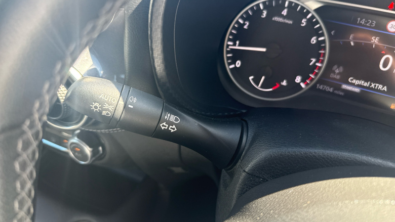 Nissan Juke 1.0 DiG-T 114 N-Connecta 5dr Petrol Hatchback